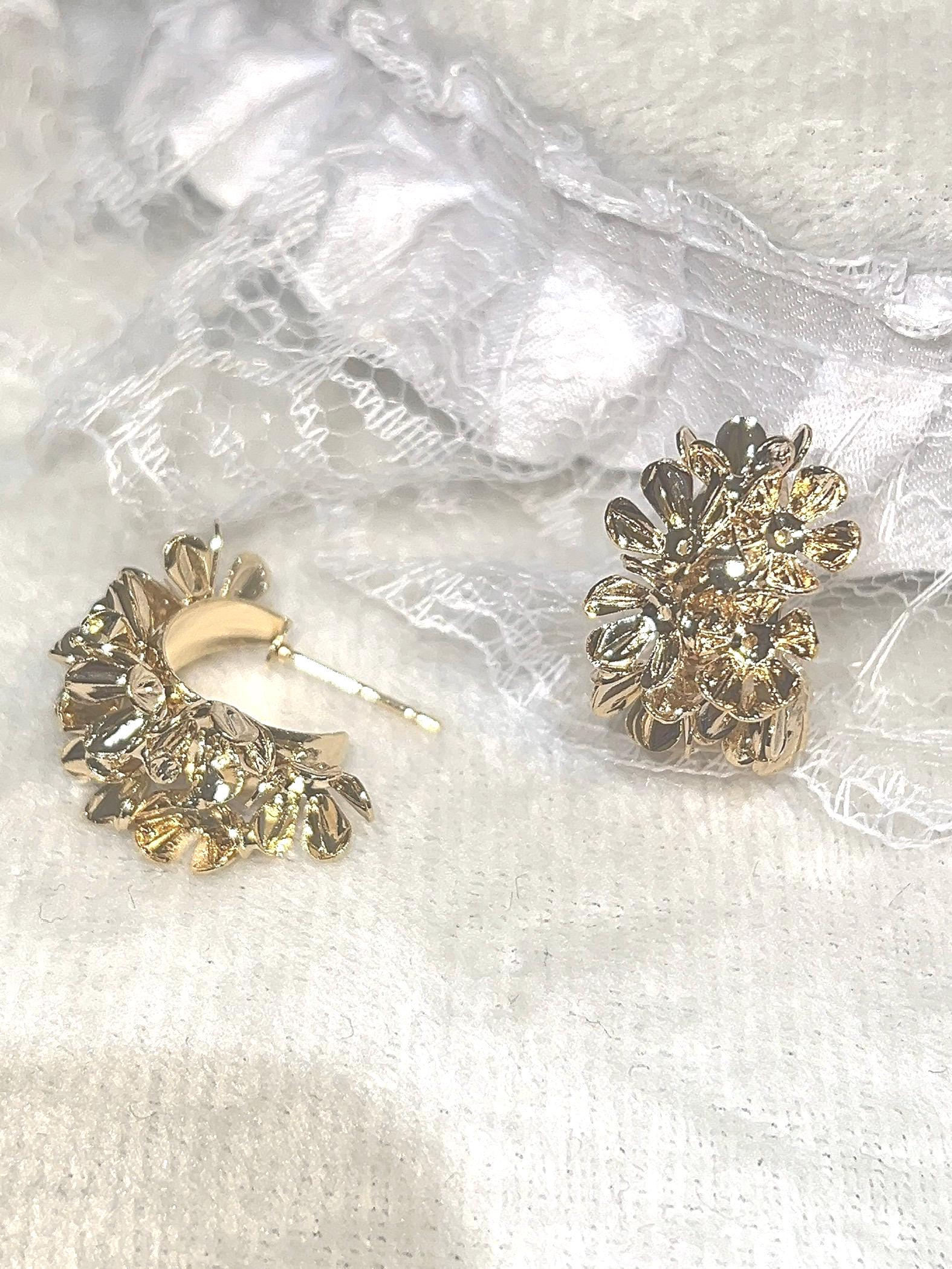 Golden Bloom Sculpted Earrings