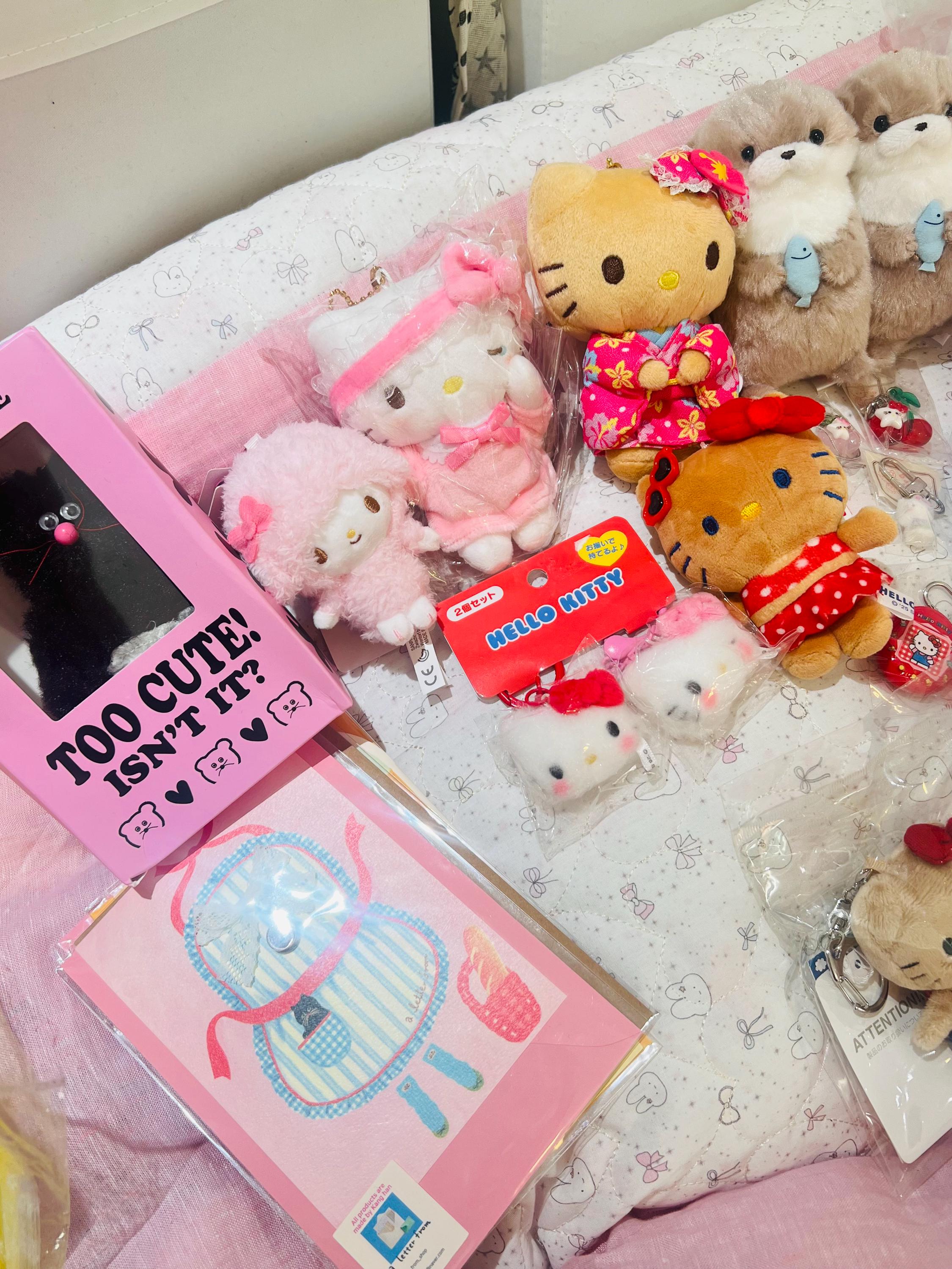 Hello Kitty Korea Limited Edition Bag Charms